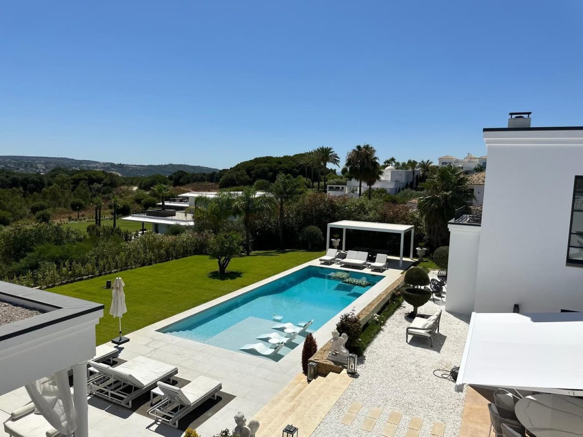 Detached Villa in Sotogrande — photo 1 of 10