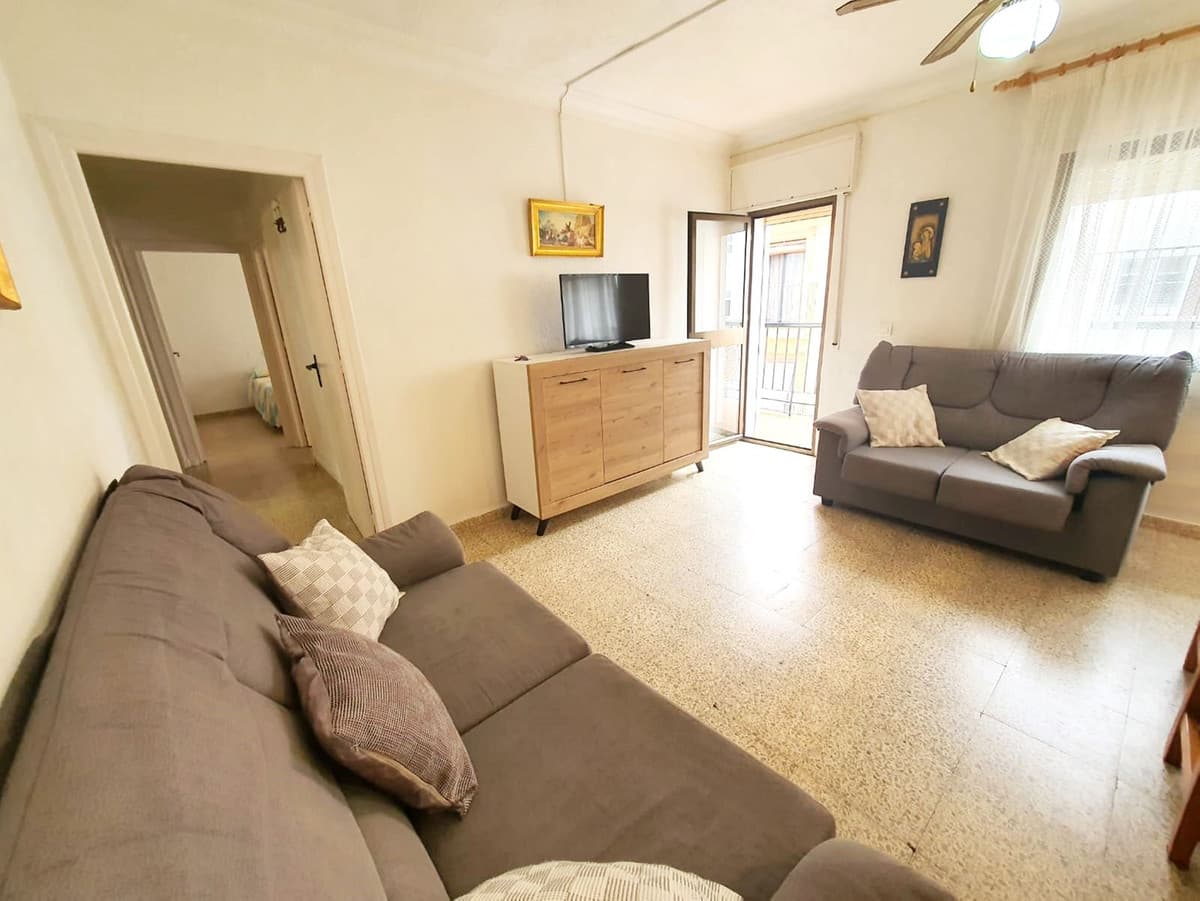 Middle Floor Apartment in Fuengirola — photo 1 of 10