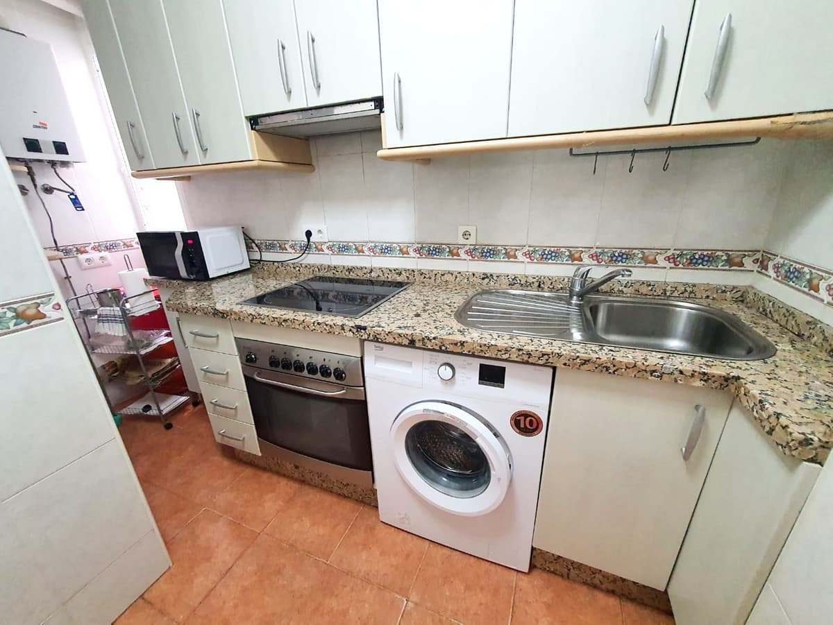 Middle Floor Apartment in Fuengirola — photo 6 of 10