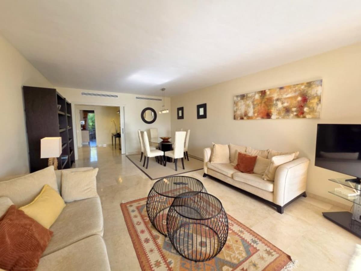 Ground Floor Apartment in La Duquesa — photo 4 of 10