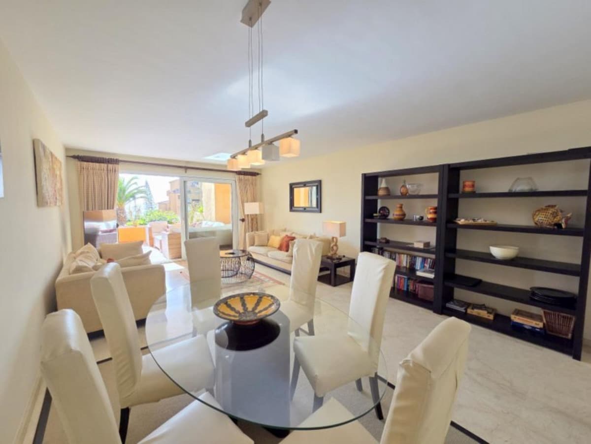 Ground Floor Apartment in La Duquesa — photo 5 of 10