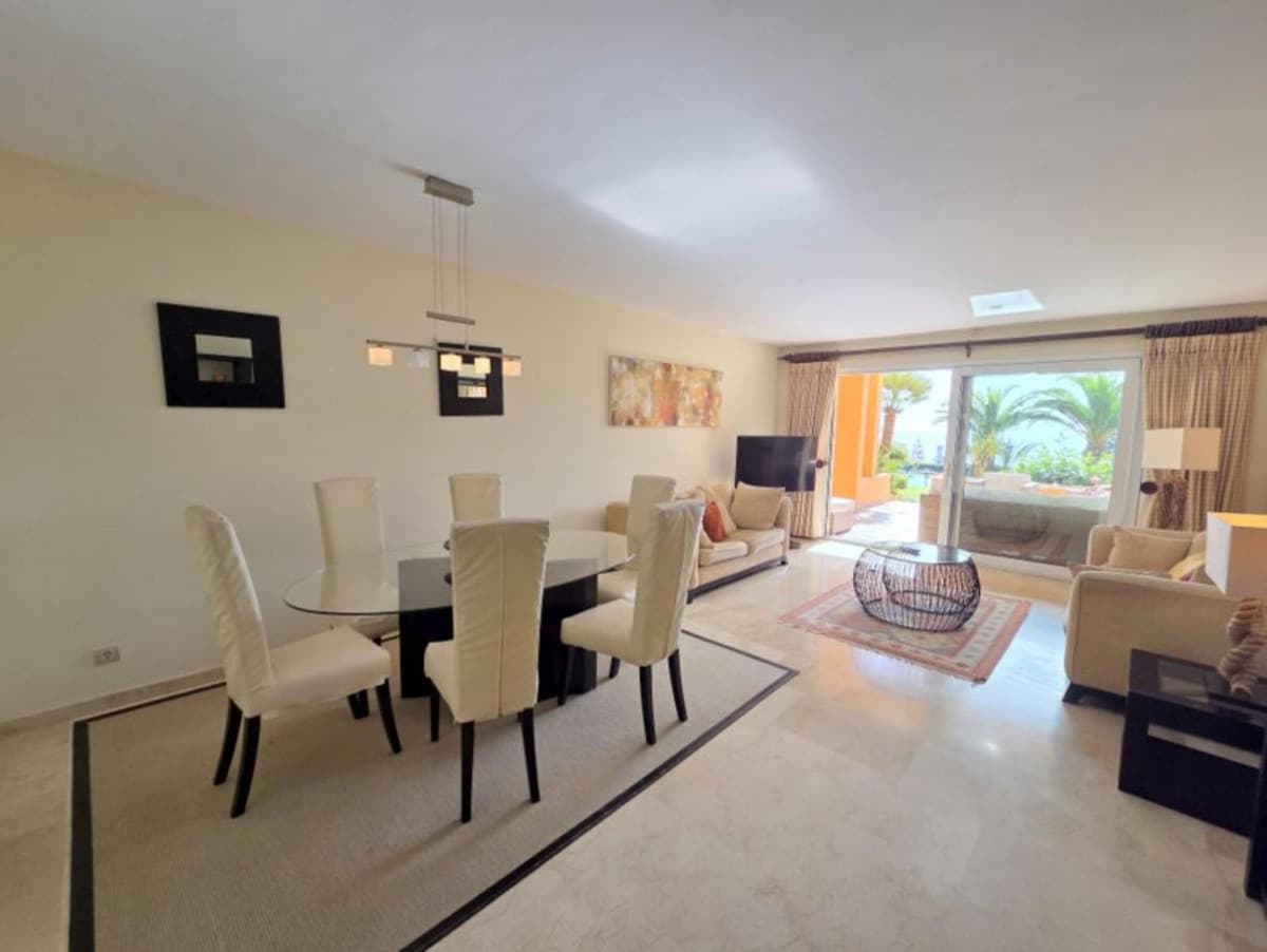 Ground Floor Apartment in La Duquesa — photo 6 of 10