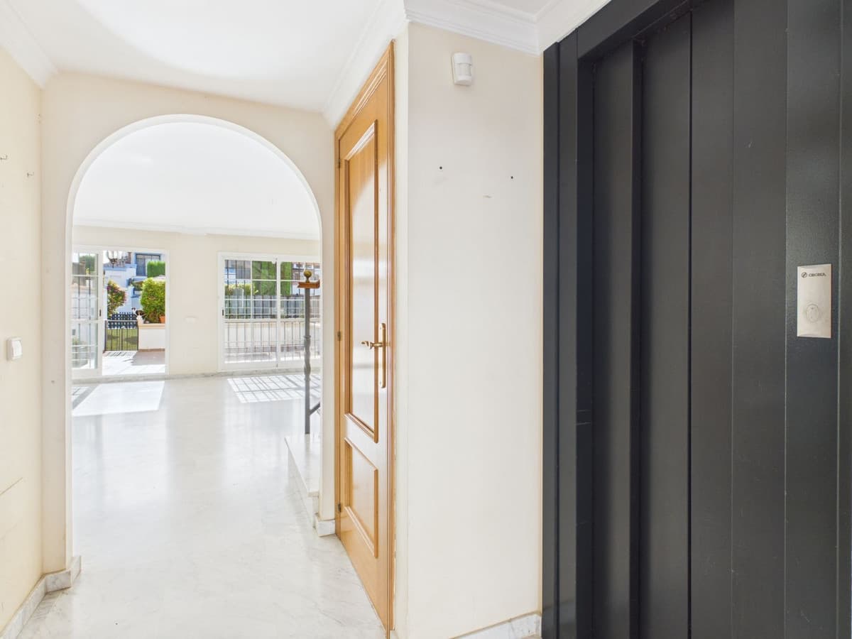 Townhouse in Marbella — photo 8 of 10