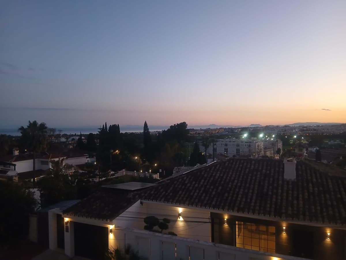 Semi-Detached House in Nueva Andalucía — photo 4 of 10