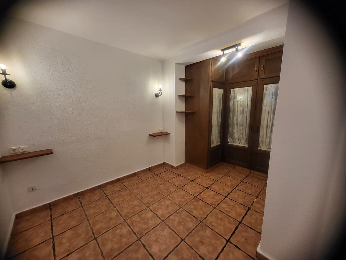Semi-Detached House in Nueva Andalucía — photo 10 of 10
