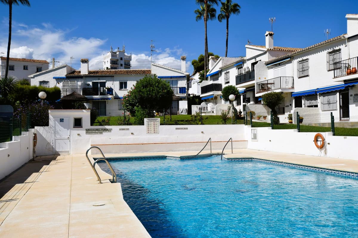 Top Floor Apartment in La Cala de Mijas — photo 2 of 10