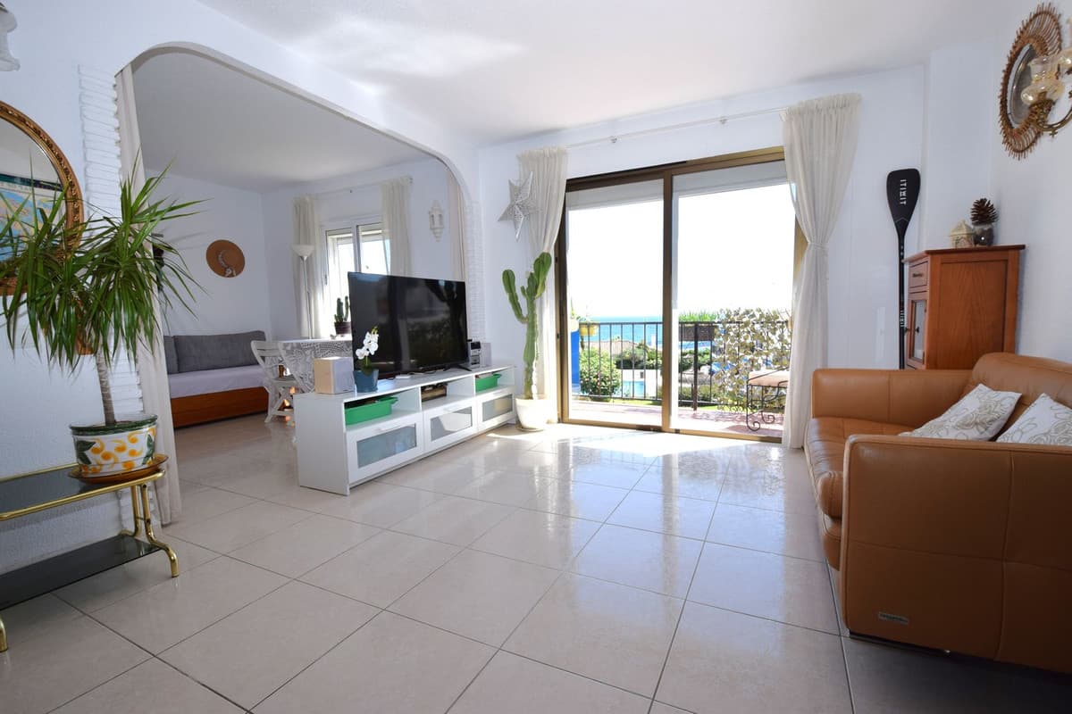 Top Floor Apartment in La Cala de Mijas — photo 3 of 10