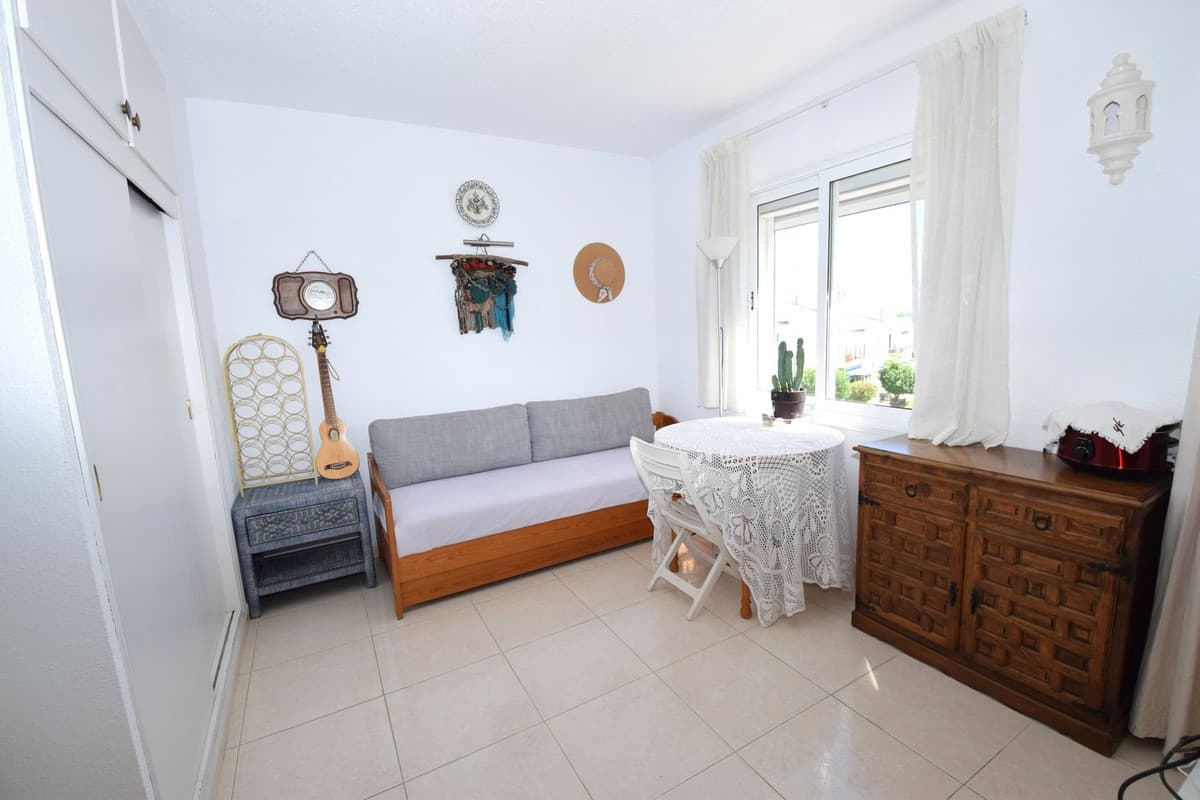 Top Floor Apartment in La Cala de Mijas — photo 7 of 10