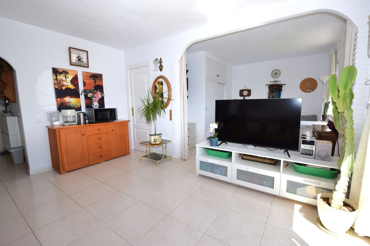Top Floor Apartment in La Cala de Mijas — photo 8 of 10