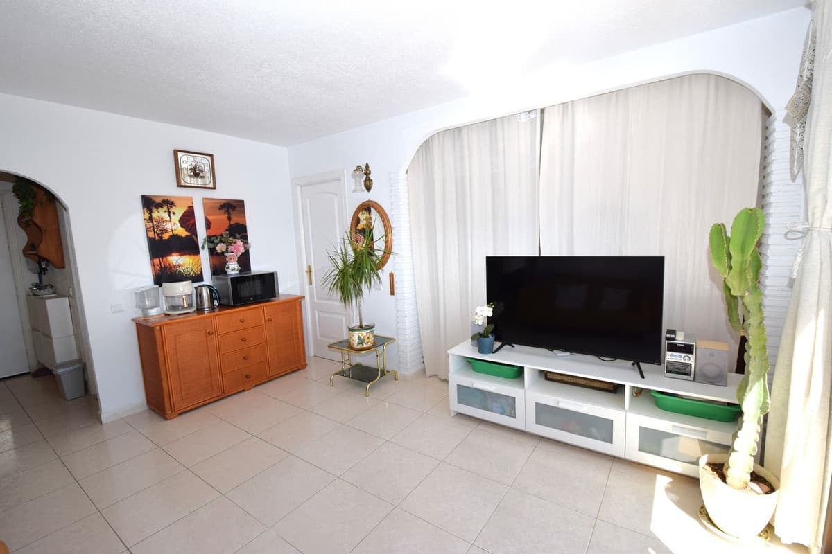 Top Floor Apartment in La Cala de Mijas — photo 9 of 10
