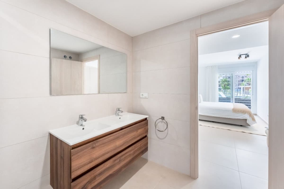 Ground Floor Apartment in La Duquesa — photo 6 of 10