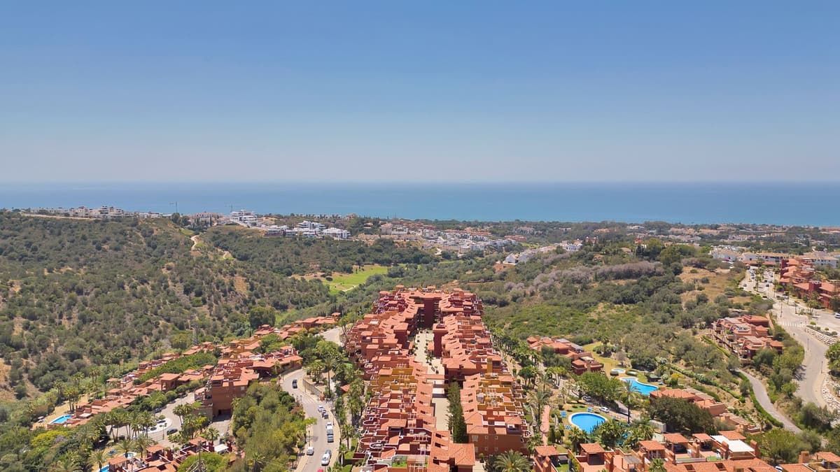 Penthouse Duplex in Las Chapas — photo 9 of 10