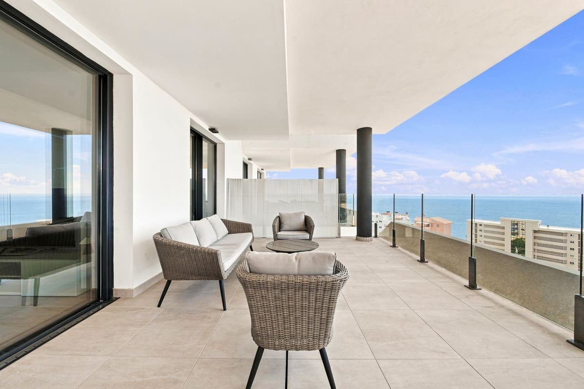 Middle Floor Apartment in Fuengirola — photo 2 of 10