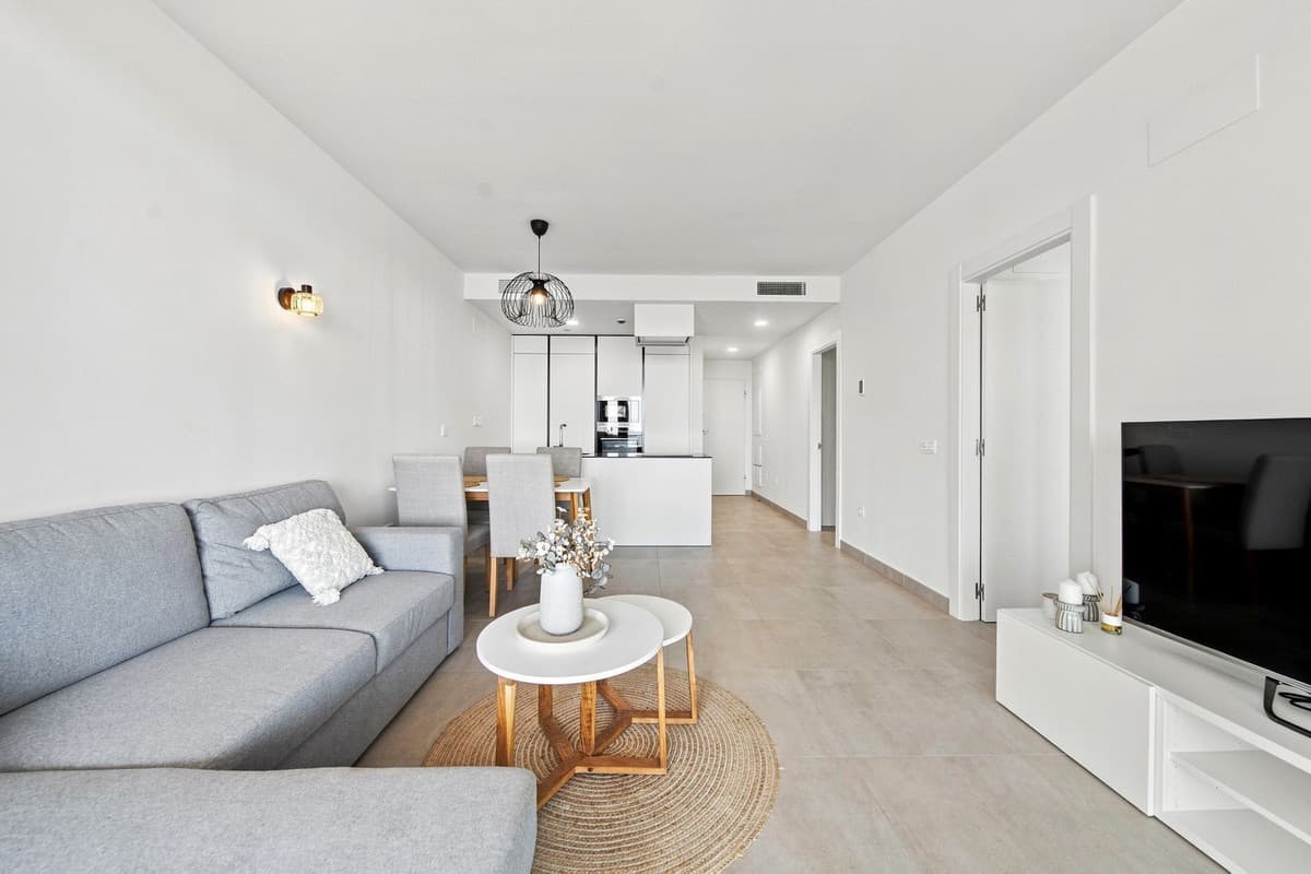 Middle Floor Apartment in Fuengirola — photo 6 of 10