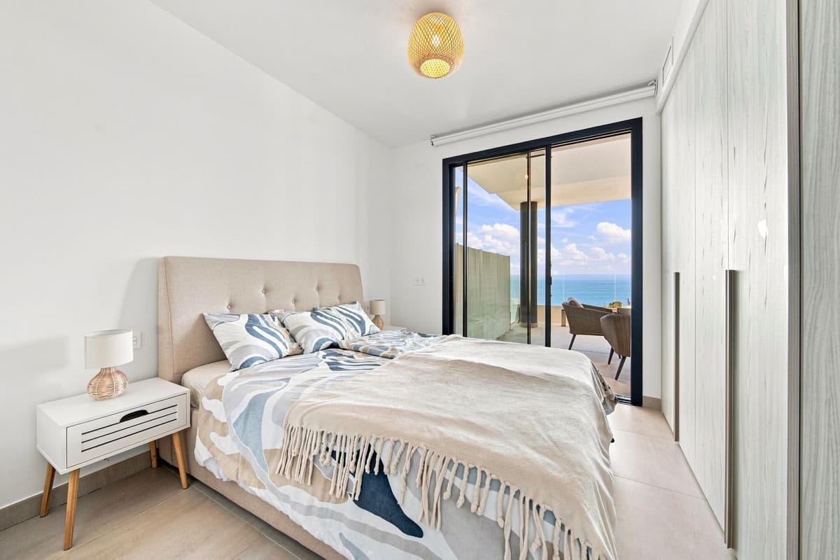 Middle Floor Apartment in Fuengirola — photo 9 of 10