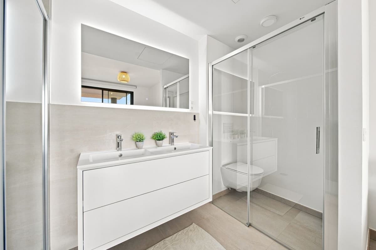 Middle Floor Apartment in Fuengirola — photo 10 of 10