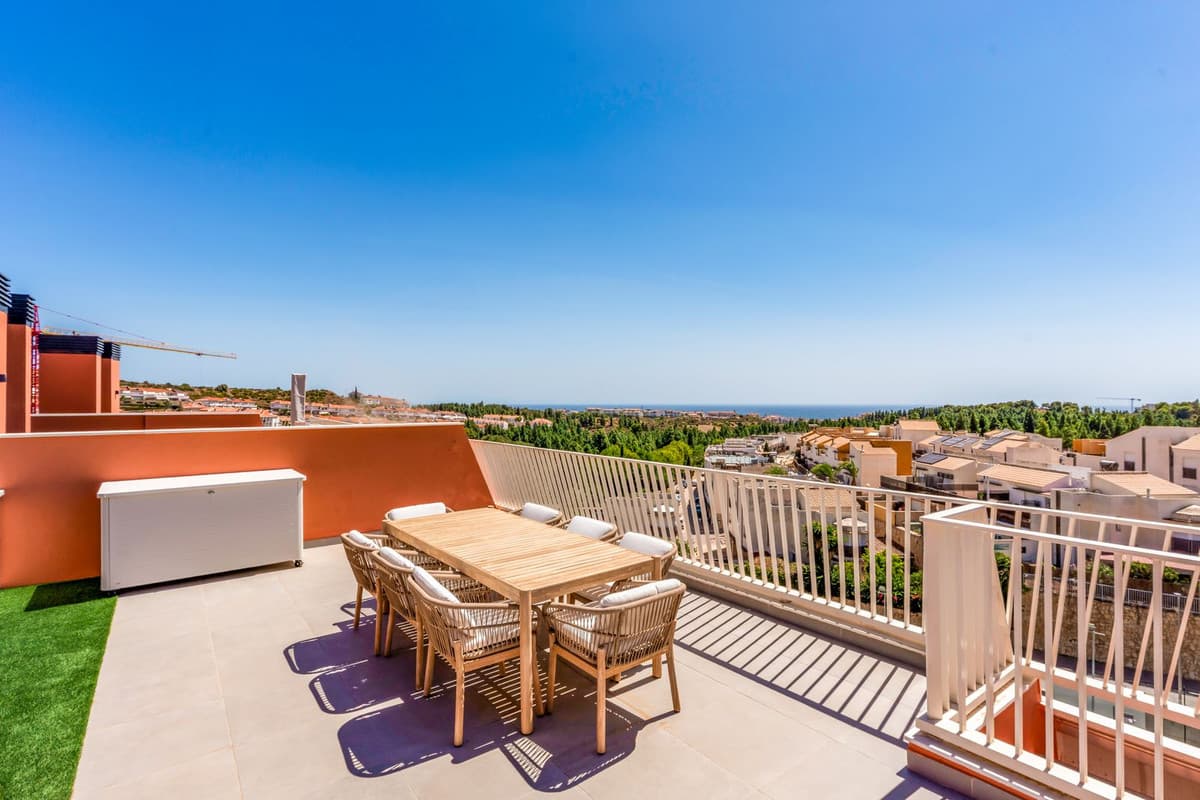 Penthouse in La Cala de Mijas — photo 1 of 10