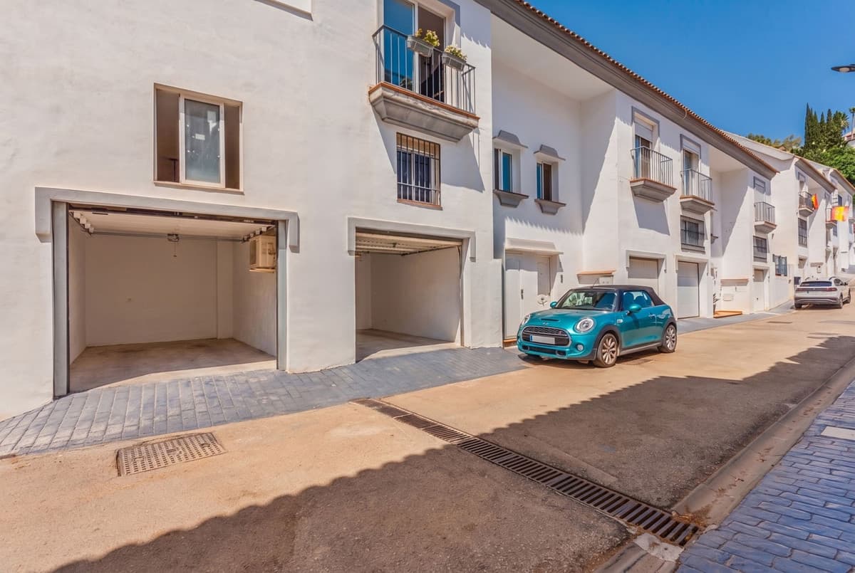 Townhouse in Torreblanca — photo 2 of 10