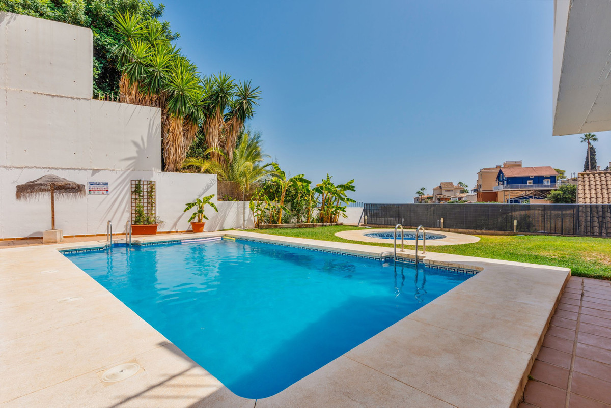 Townhouse in Torreblanca — photo 3 of 10