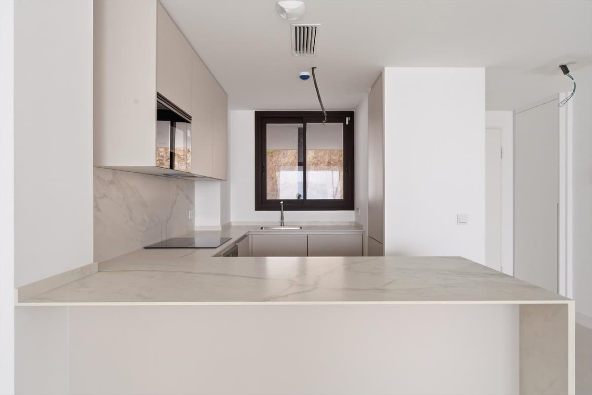 Middle Floor Apartment in Fuengirola — photo 6 of 10