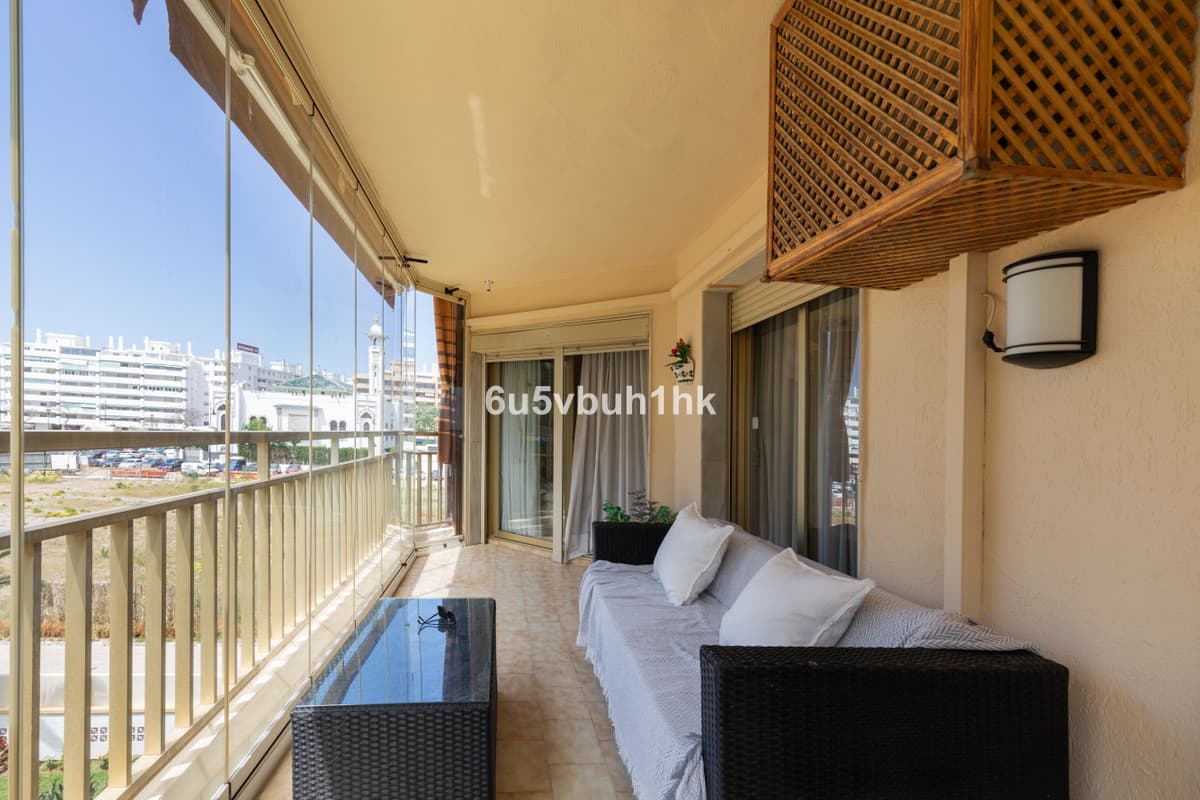 Middle Floor Apartment in Fuengirola — photo 9 of 10