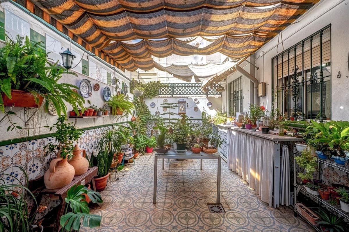 Middle Floor Apartment in Málaga — photo 5 of 10