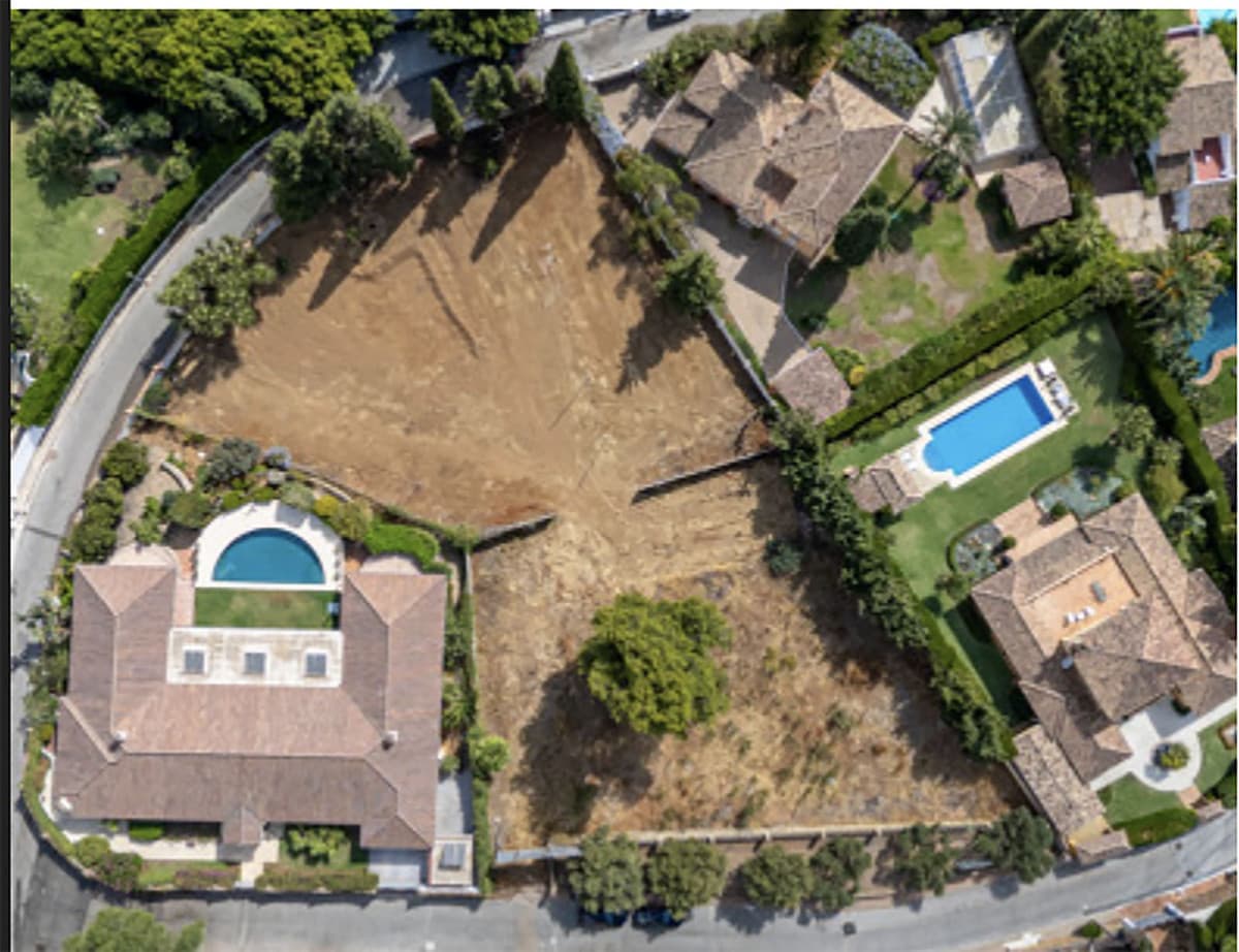 Residential Plot in Nagüeles — photo 1 of 4