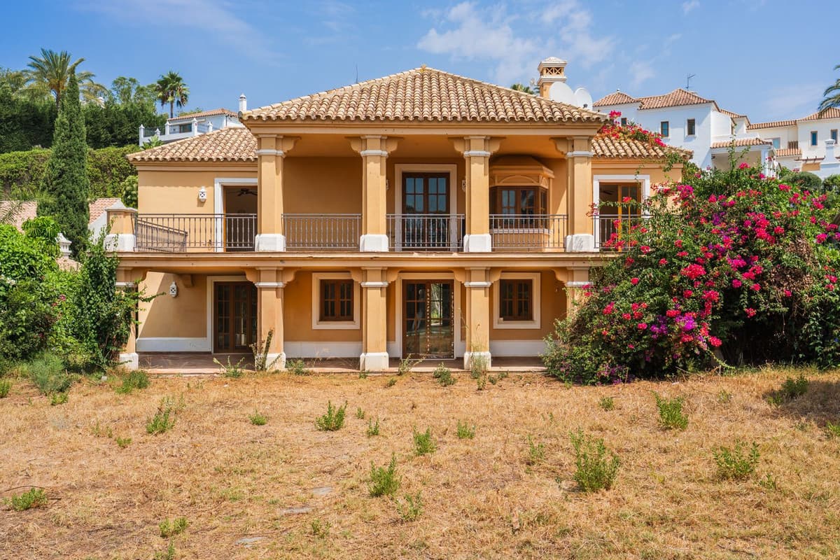 Detached Villa in Estepona — photo 2 of 10
