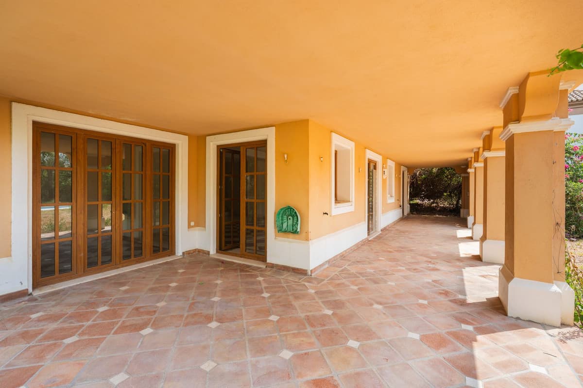 Detached Villa in Estepona — photo 6 of 10