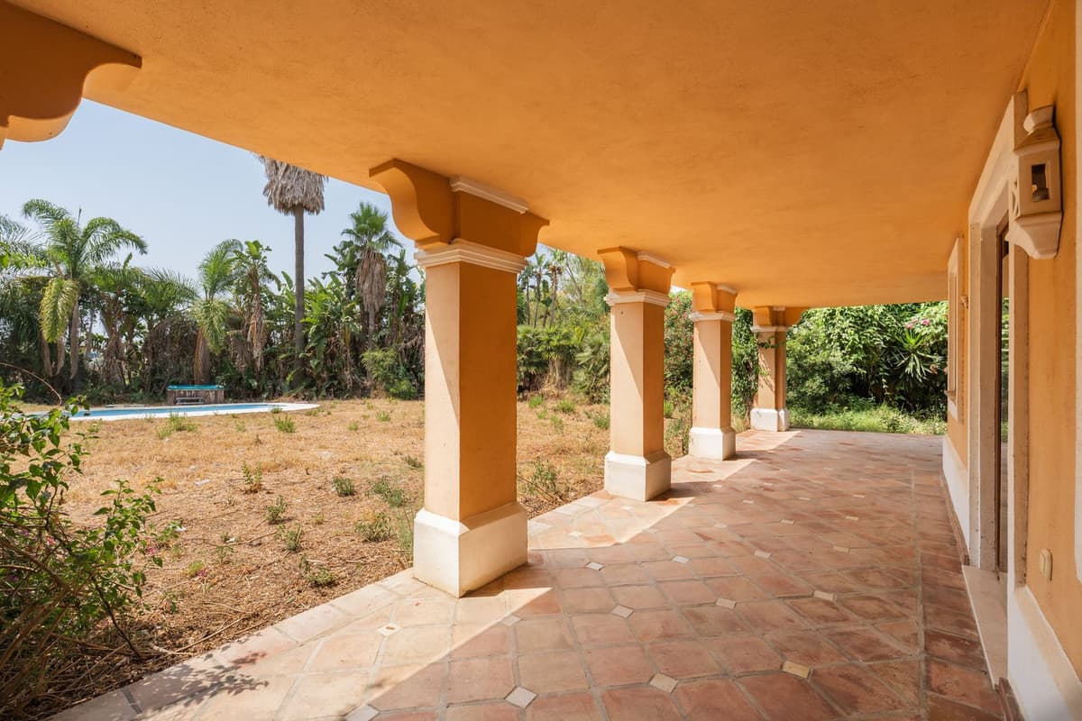Detached Villa in Estepona — photo 7 of 10