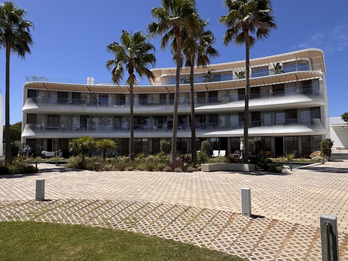 Ground Floor Apartment in Estepona — photo 3 of 10
