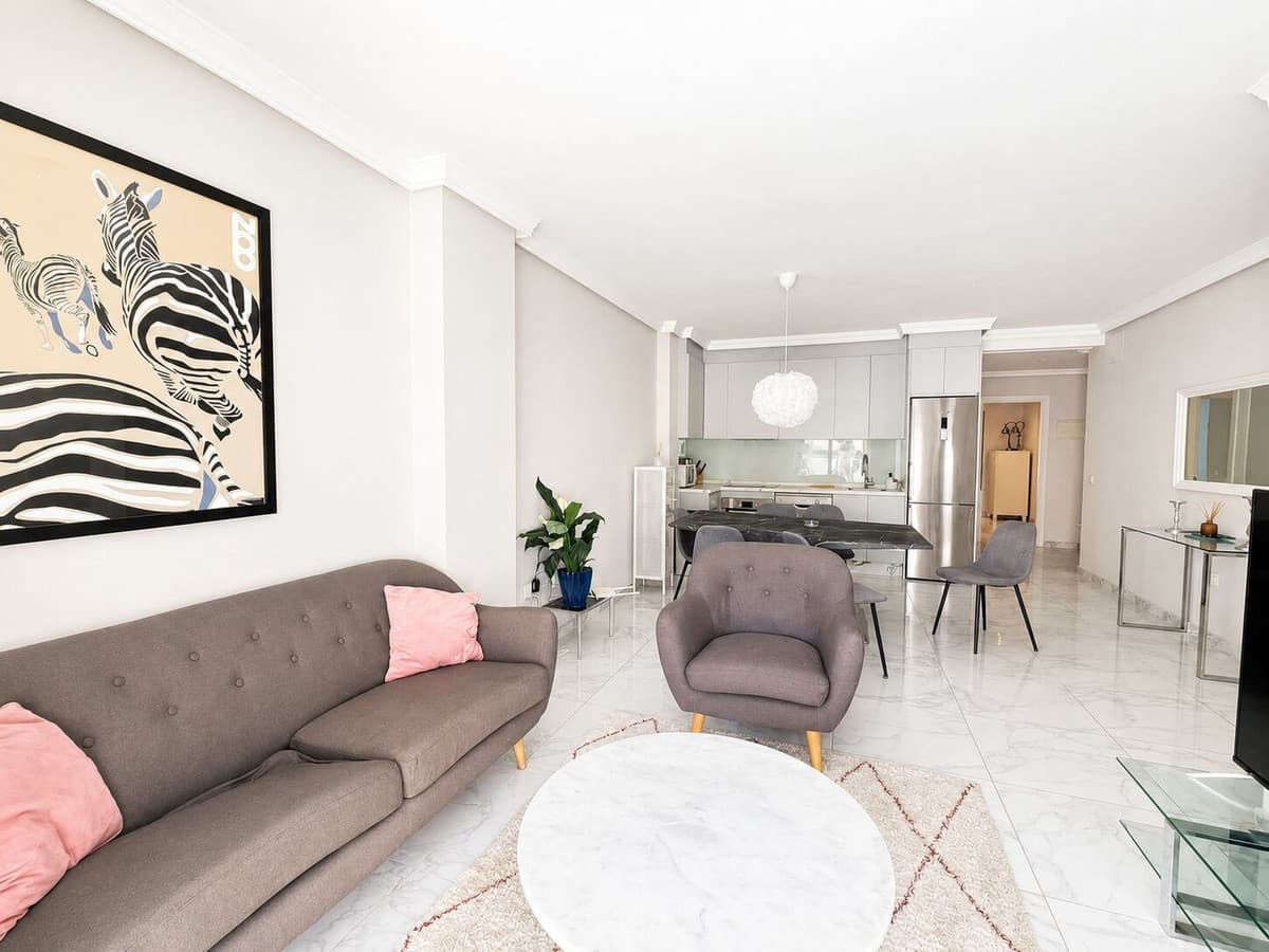Middle Floor Apartment in Nueva Andalucía — photo 6 of 10
