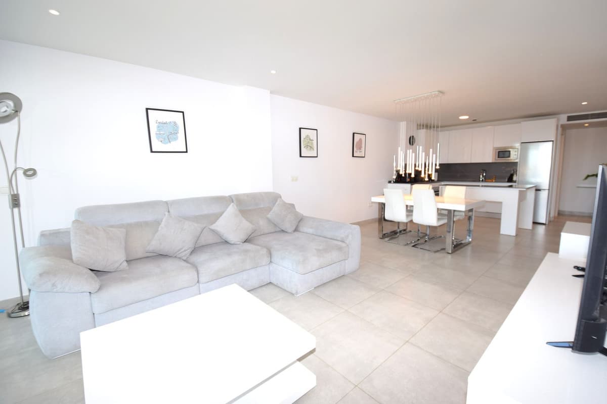 Ground Floor Apartment in La Cala de Mijas — photo 2 of 10