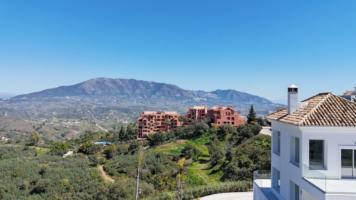 Detached Villa in La Mairena — photo 5 of 10