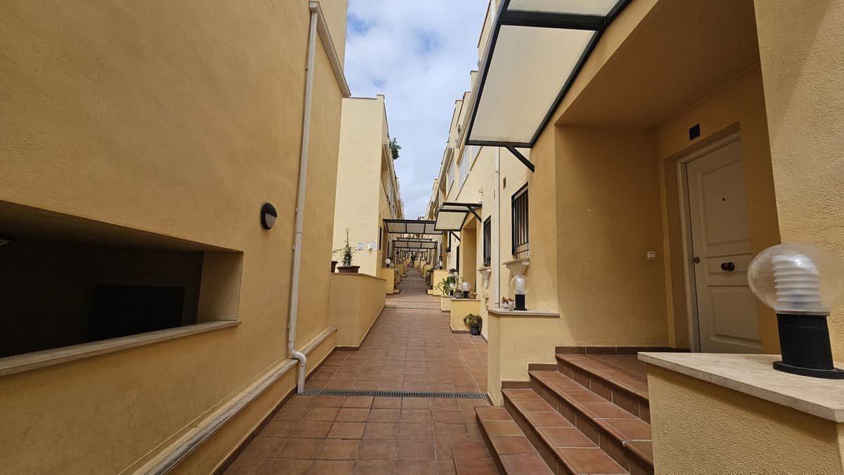 Duplex in Torremolinos — photo 2 of 10