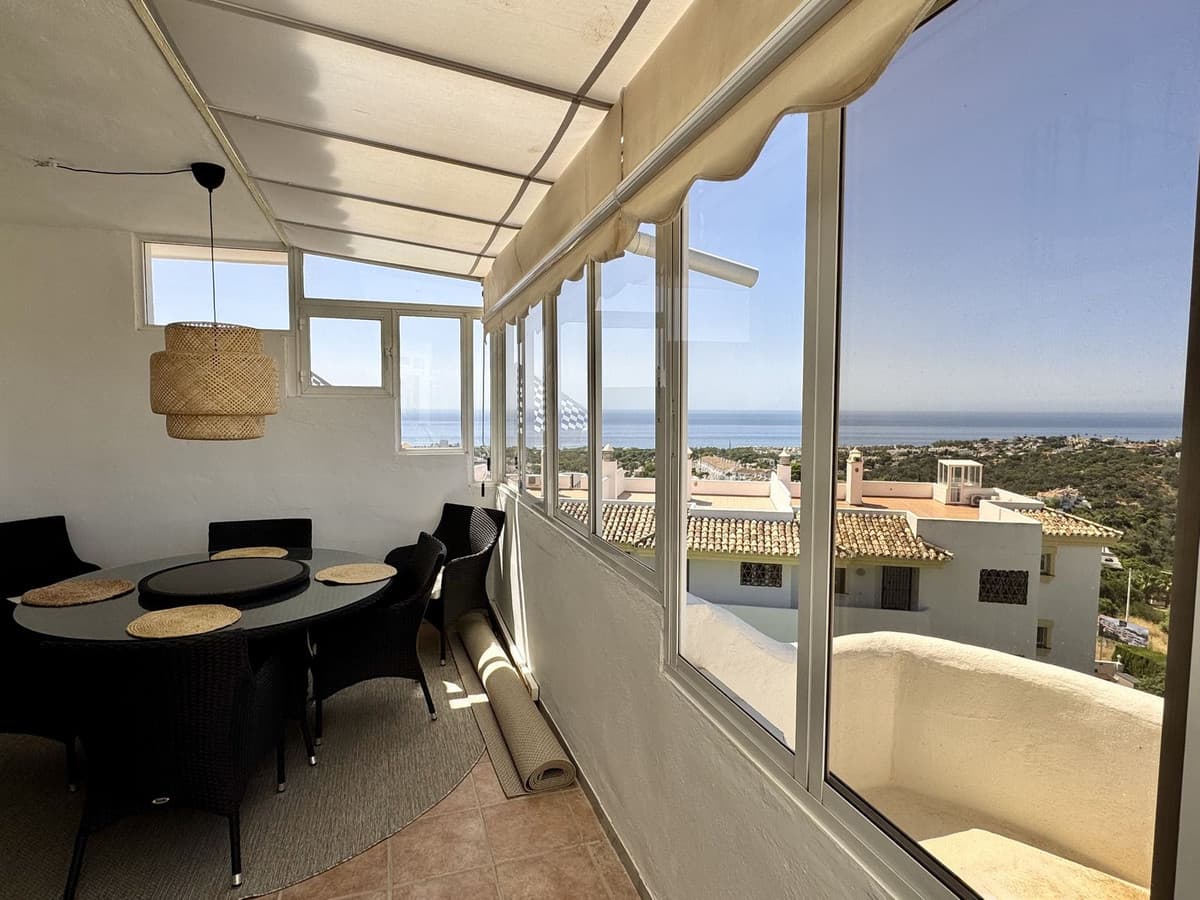 Penthouse Duplex in Calahonda — photo 3 of 10