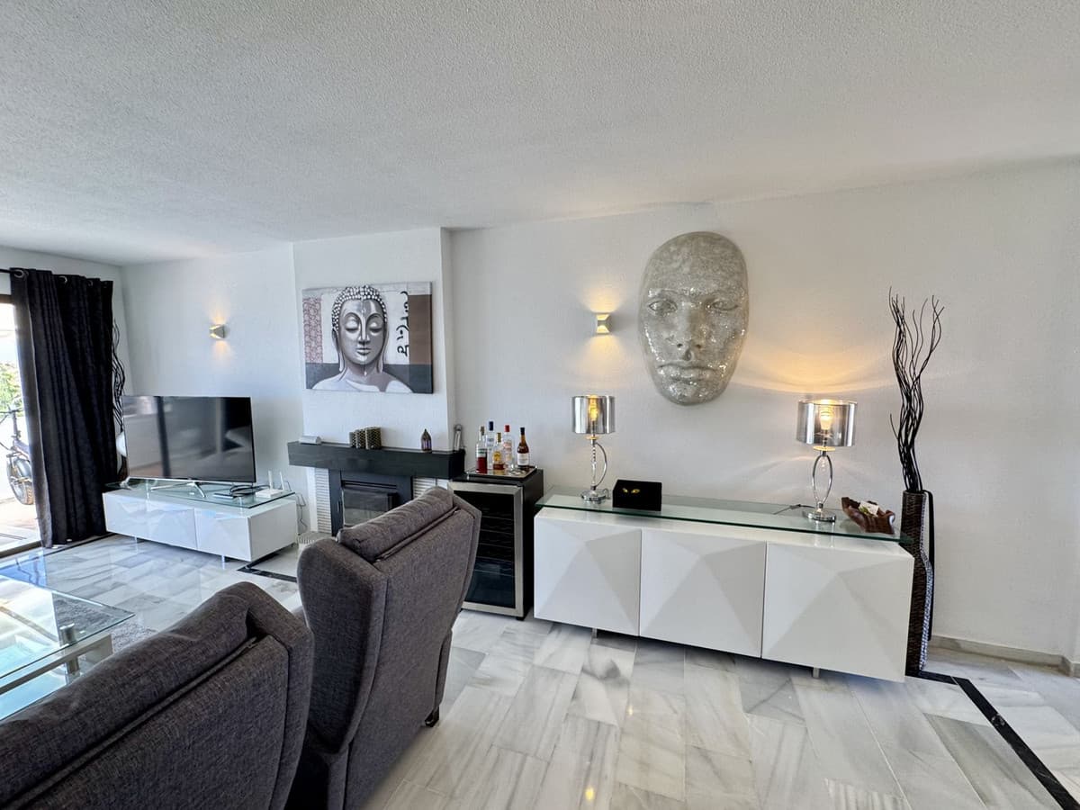 Penthouse Duplex in Calahonda — photo 10 of 10