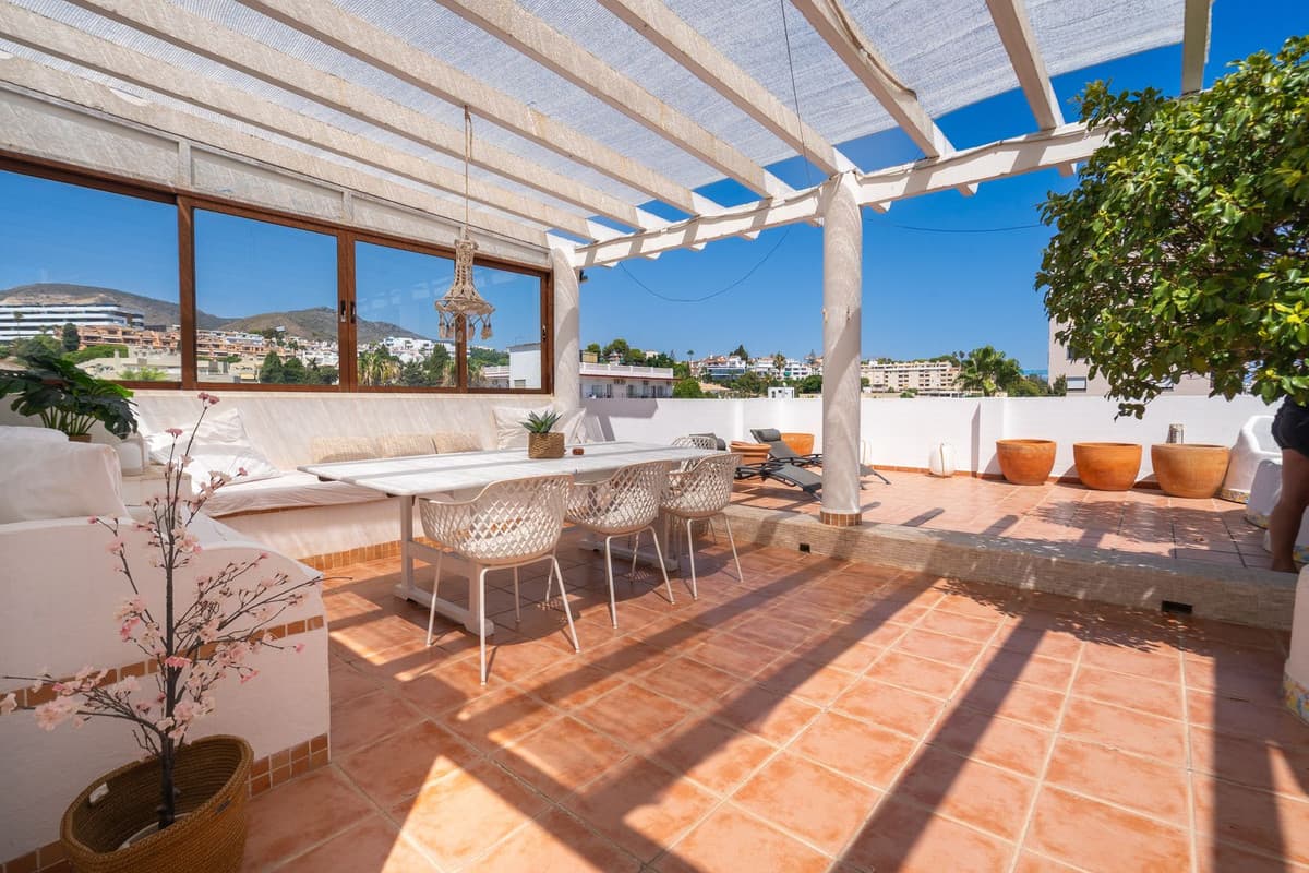 Penthouse Duplex in La Carihuela — photo 1 of 10