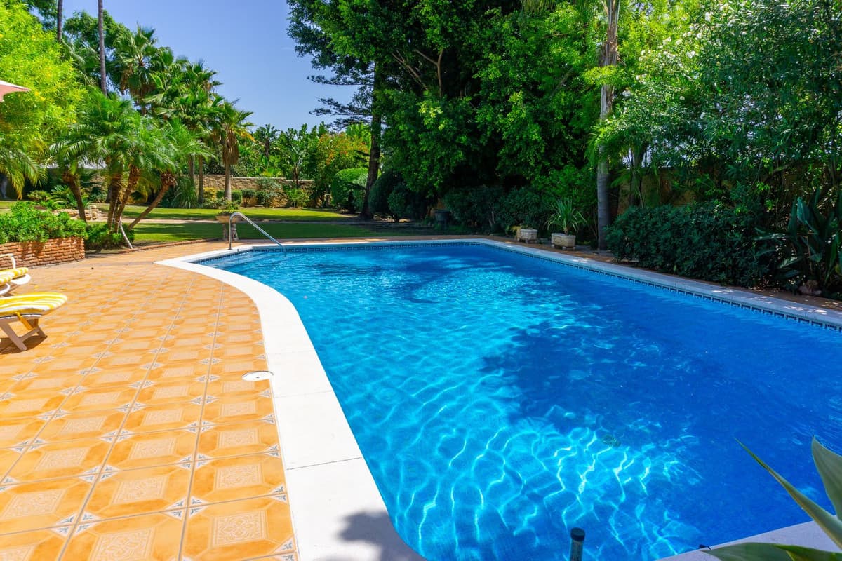 Detached Villa in El Paraiso — photo 8 of 10