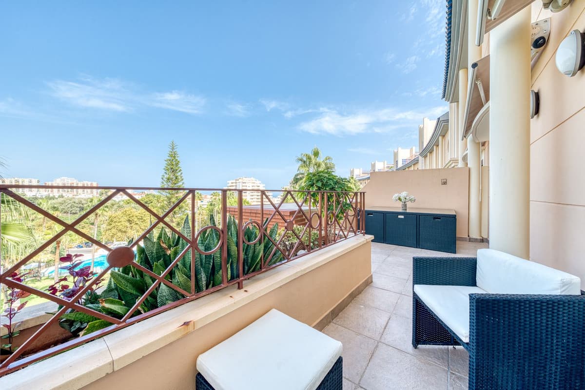 Middle Floor Apartment in Benalmadena — photo 2 of 10