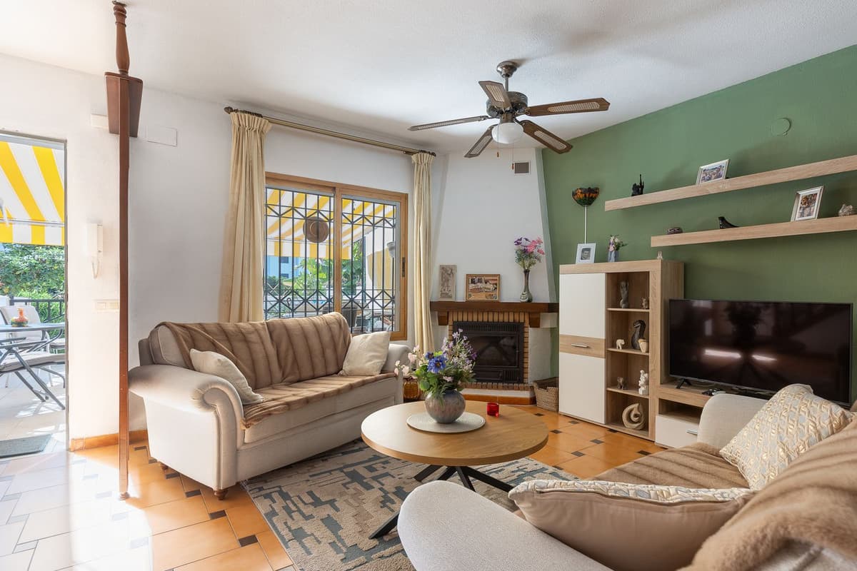 Townhouse in La Carihuela — photo 5 of 10