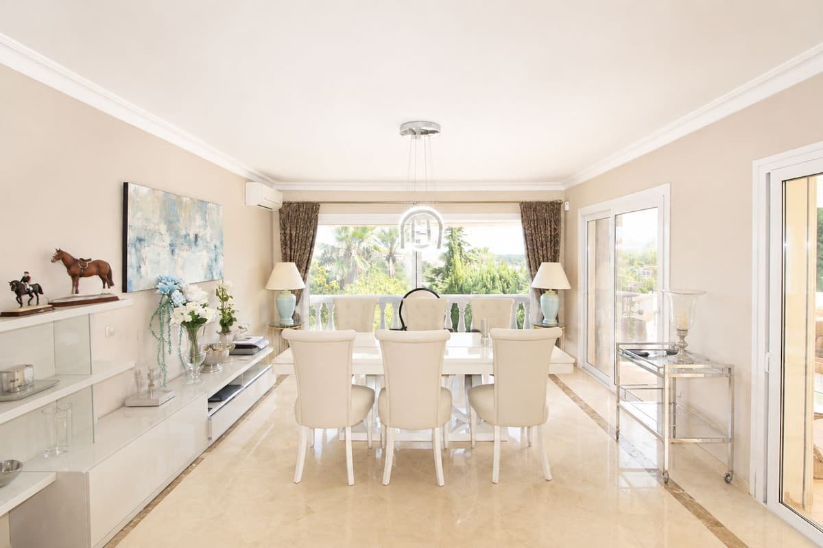 Detached Villa in Elviria — photo 8 of 10