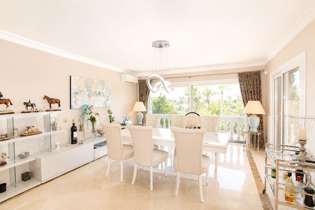 Detached Villa in Elviria — photo 9 of 10