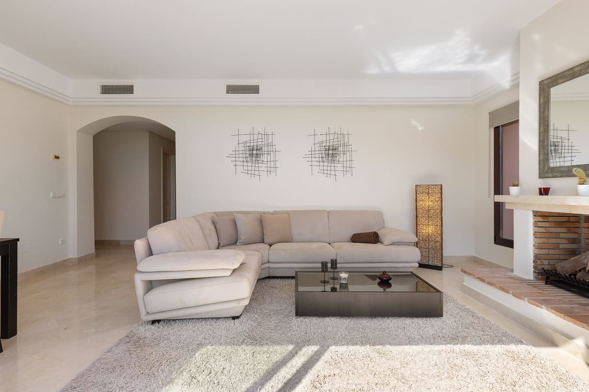 Penthouse in Benahavís — photo 6 of 10