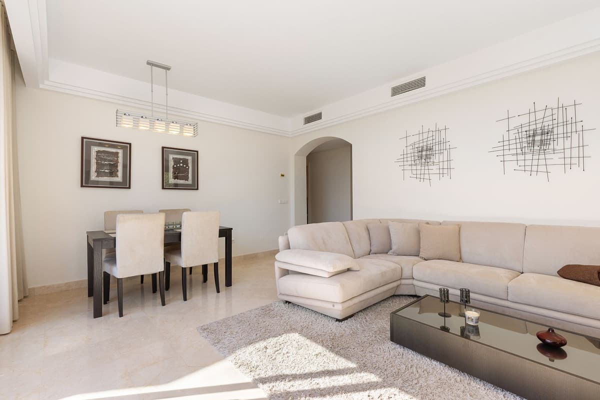 Penthouse in Benahavís — photo 8 of 10