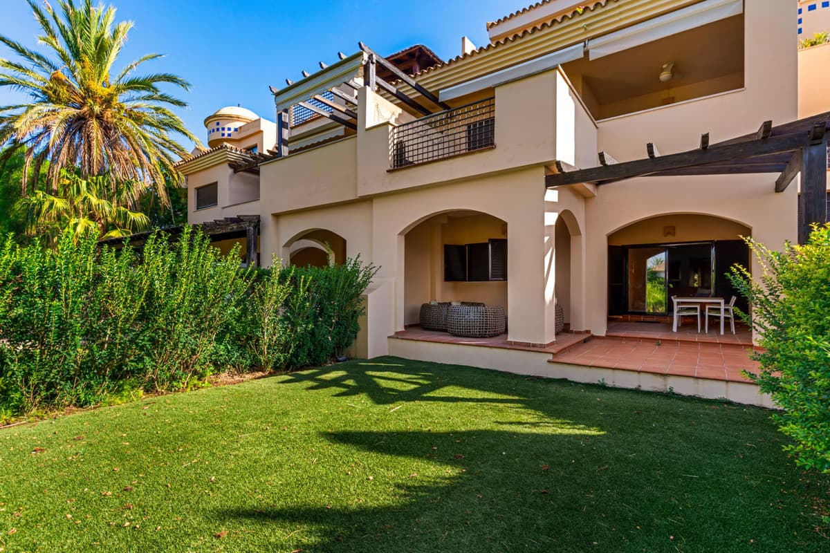 Ground Floor Apartment in Puerto Banús — photo 1 of 10