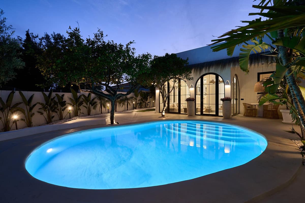 Detached Villa in El Pinillo — photo 1 of 10