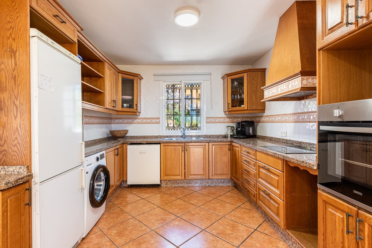 Detached Villa in Estepona — photo 9 of 10