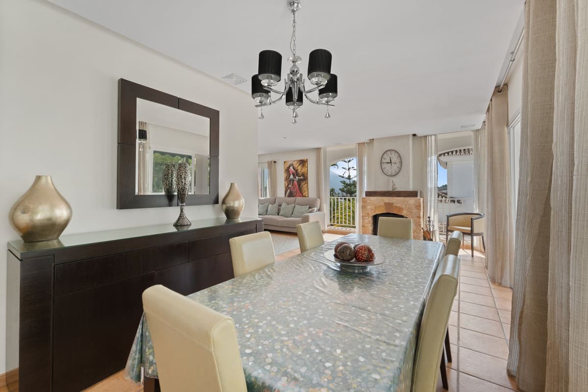 Detached Villa in Coín — photo 6 of 10
