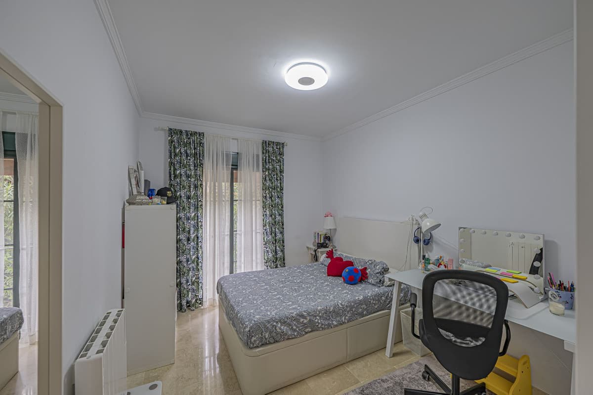 Townhouse in Nagüeles — photo 7 of 10
